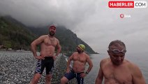 Adrenalin Meraklıları Artvin'de Buz Tutmuş Göle Girdi