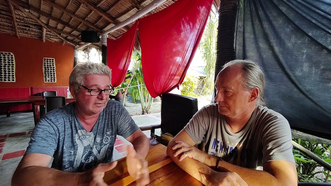 (145) Heinz - Einstieg & Erfahrungen mit Bitcoin | AUSWANDERUNG in die DOMREP   | AUSWANDERN & GELD