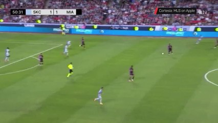 En un día histórico para la MLS Messi marca su mejor gol en USA: qué locura