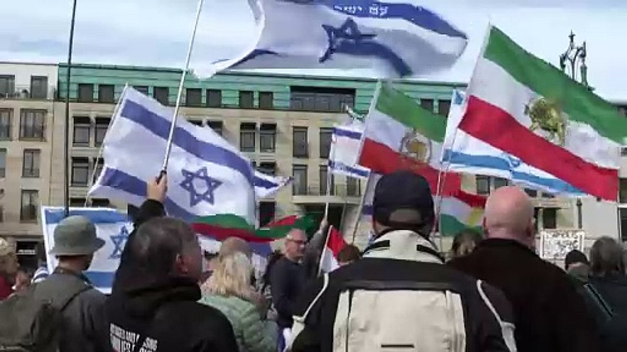 Hunderte Menschen bei pro-israelischer Demo in Berlin