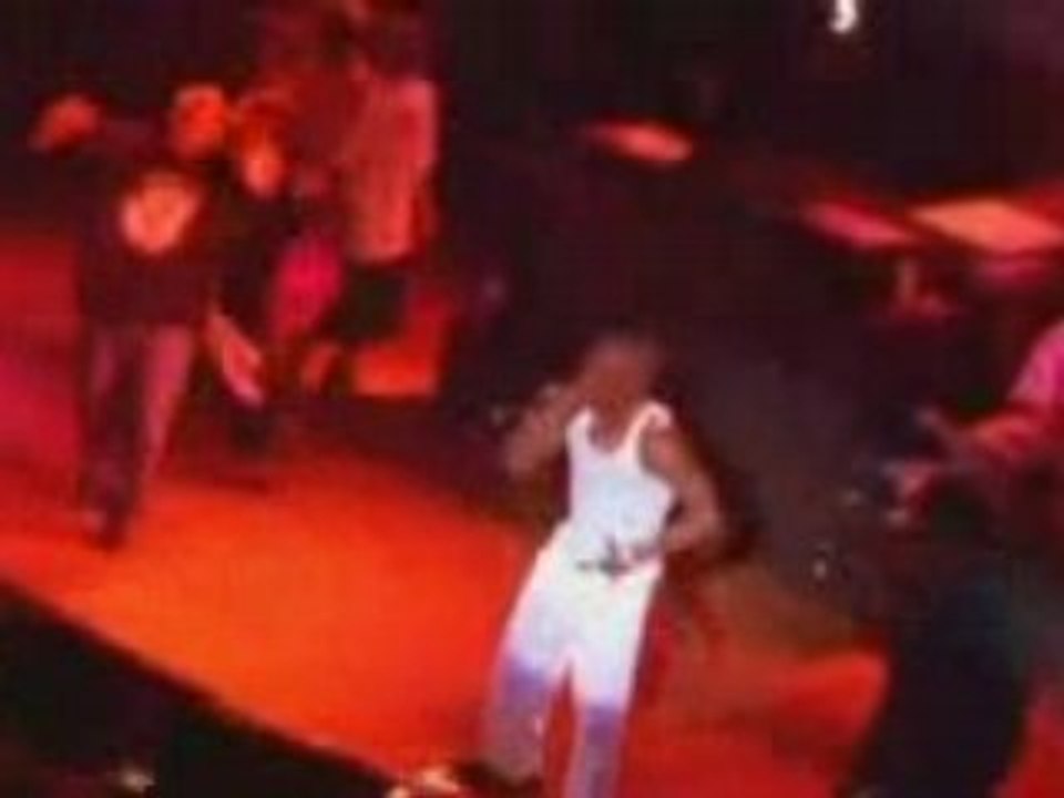 2pac - Hit'em Up ( live )