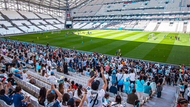 Familia Massalia : Séance en public à l'Orange Vélodrome