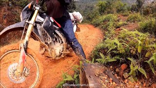 Vietnam Motorcycle Tours On Slippery Roads Makes Riders More Capable | VietnamOffroad.Com