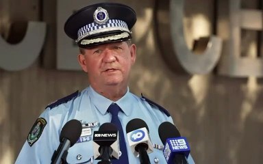 At least 6 dead, suspect killed in attack at Sydney shopping mall