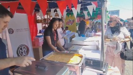 Cientos de personas disfrutan del Festival Internacional de Degustación en Santiago