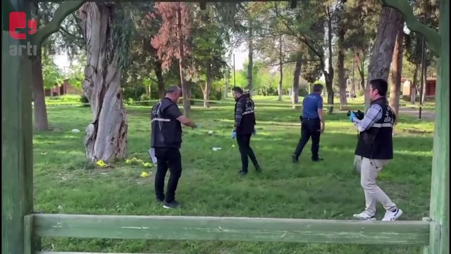 Urfa’da sınır karakolunda görev yapan uzman çavuş Adnan Özer, bir parkta beylik tabancasıyla intihar etti