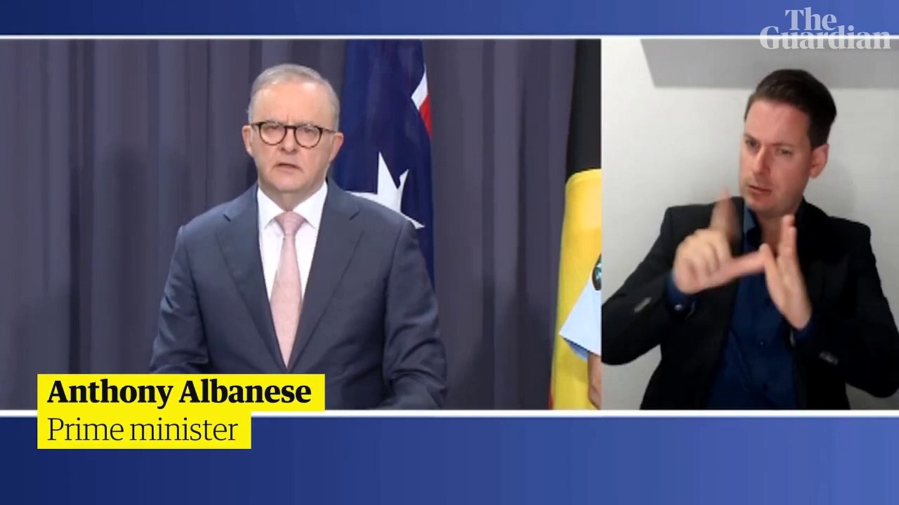 Le Français qui avait héroïquement repoussé samedi, à l’aide d’un poteau, l’assaillant qui a mortellement poignardé six personnes dans un centre commercial de Sydney se verra offrir la citoyenneté australienne - VIDEO