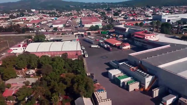 #Aterrizaje en #Uruapan #Michoacan A320 #volaris #vacaciones #avion #aeropuerto #viaje #aventura