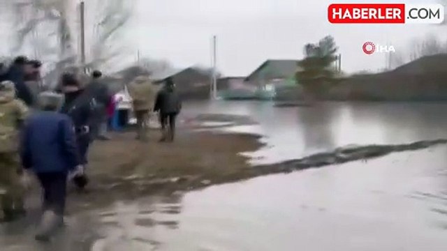 Kazakistan'da Karların Erimesi Sonucu Meydana Gelen Taşkınlardan 100 Bine Yakın Kişi Tahliye Edildi