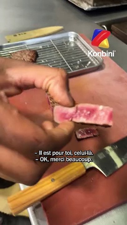 On est allés voir mory sacko, et il nous a cuisiné son plat signature : le bœuf, sauce mafé