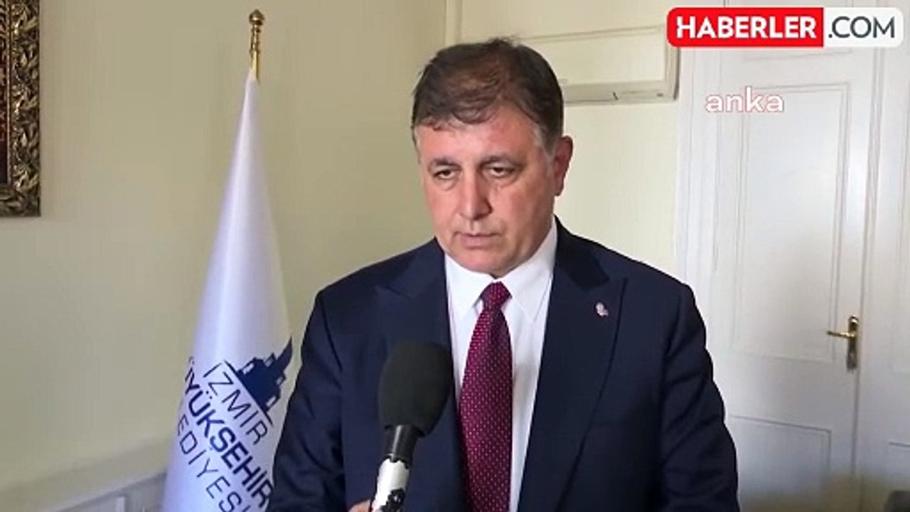 İzmir Büyükşehir Belediye Başkanı Cemil Tugay, Halk Ekmek fiyatını indirdi