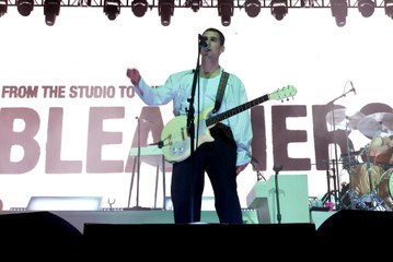 Coachella 2024: Bleachers' Jack Antonoff Performs with Nicole Alvarez 🎤