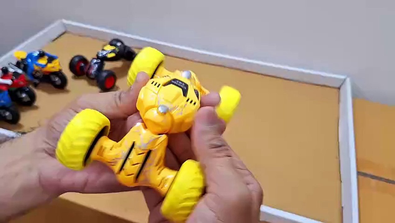 Unboxing and Review of Monster Pull Back Cars and Supercross Toy Dirt Bikes Exciting Friction-Powered Vehicles for 3-Year-Old Boys, Girls, and Toddlers - Ideal for Christmas or Birthday Gifts