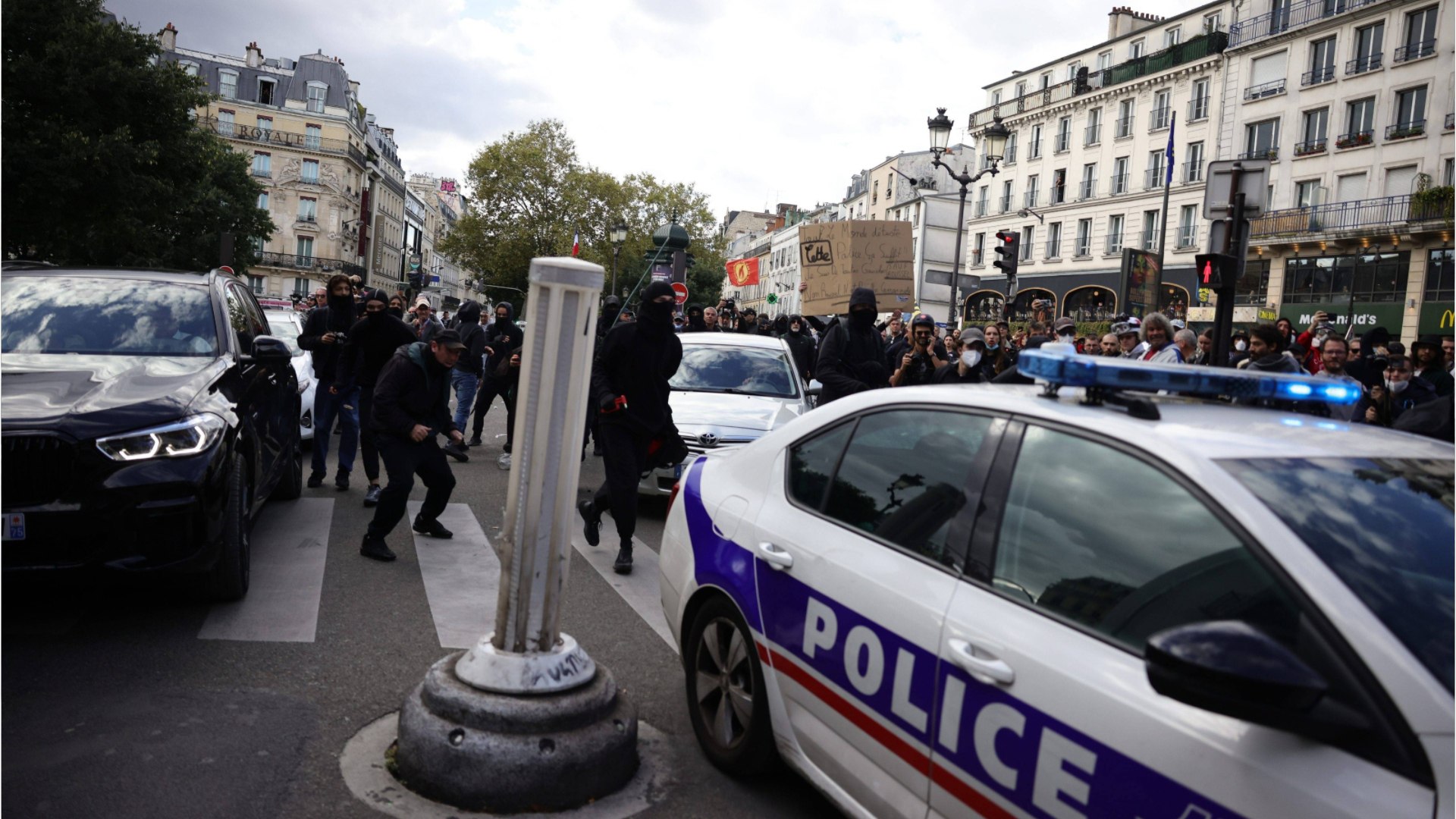 ⁣Comment devenir policier ?