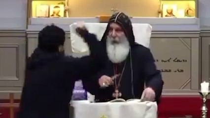 Sydney : un prêtre poignardé en pleine messe, l'auteur de l'attaque arrêté