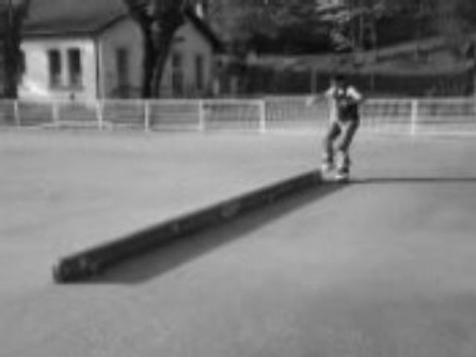 roller tricks slide  (moi)