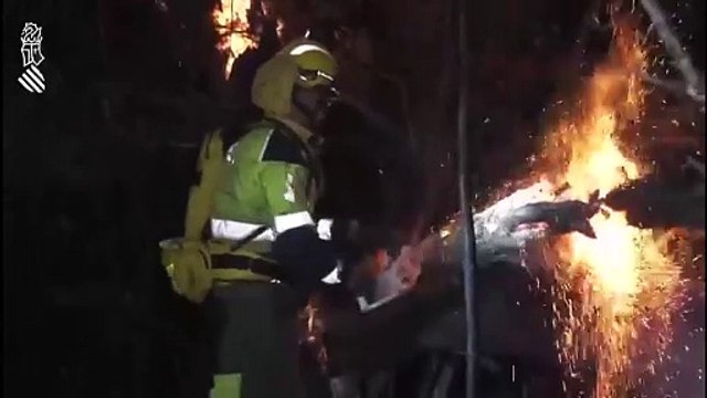 Leste da Espanha sofre com incêndios florestais