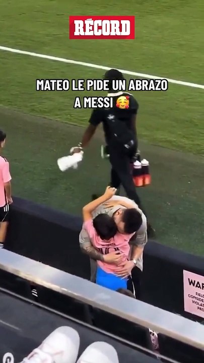 ¡EMOTIVO MOMENTO! MATEO MESSI LE PIDE UN ABRAZO A SU PADRE Y QUEDA CAPTADO EN VIDEO