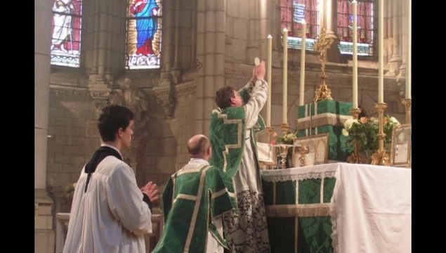 Les sept sacrements l’Église Catholique (l’Eucharistie) film by Jean-Claude Guerguy Ciné-Art-Loisir