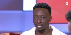 “C’est la patronne” : Ahmed Sylla rend un bel hommage à sa mère sur le plateau de C à vous (VIDEO)