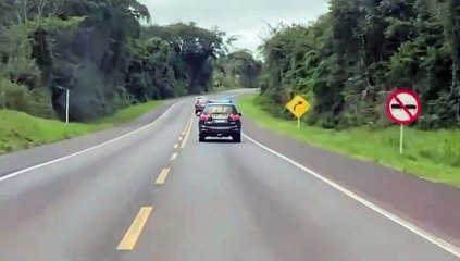 Adolescente capota carro durante perseguição na rodovia BR-277