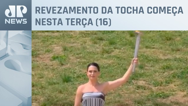 Chama olímpica é acesa em Olímpia, na Grécia