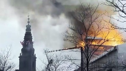 Registrado un incendio en la histórica Bolsa de Copenhague