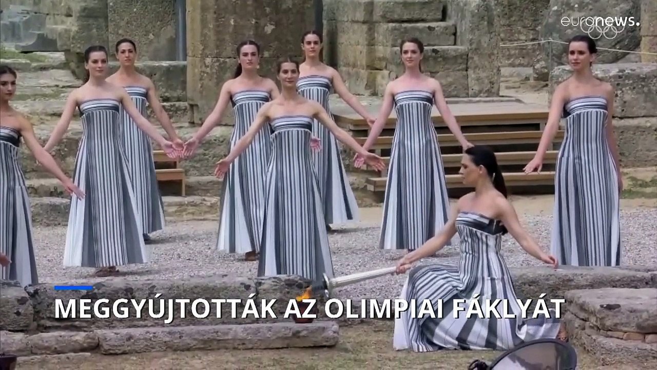 Meggyújtották az olimpiai lángot Görögországban