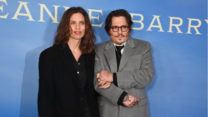 GALA VIDEO - Maïwenn en deuil : elle retrouve le sourire auprès de Johnny Depp