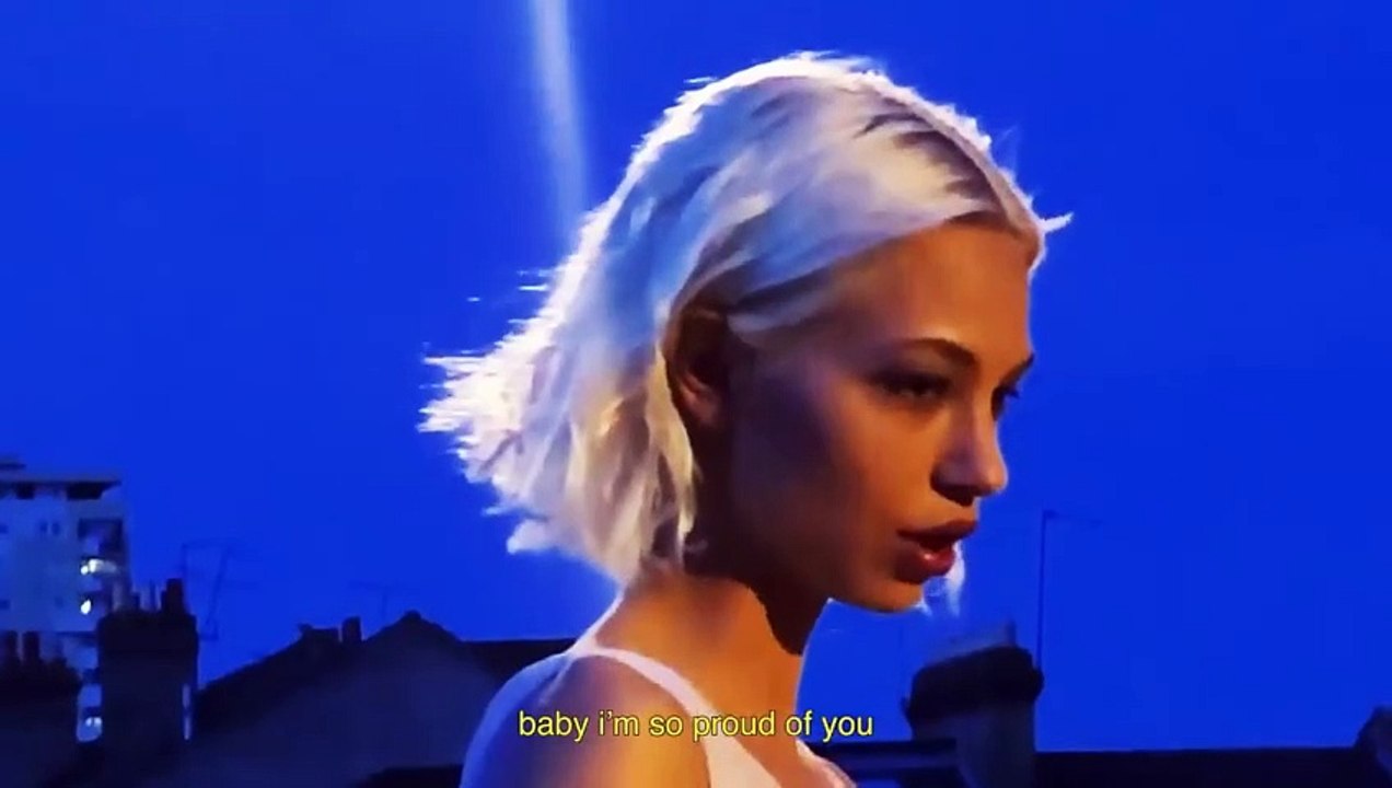 Artemas - i like the way you kiss me (lyric video)