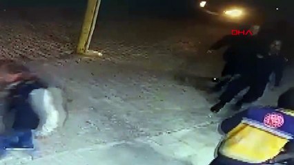 Açığa alınmıştı! Jandarma personelinin sağlık çalışanını ısırdığı anların görüntüsü ortaya çıktı