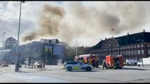 Copenaghen: a fuoco la Borsa, crolla la guglia: 