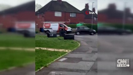 İngiltere'de şiddetli fırtına, karavanı böyle devirdi!