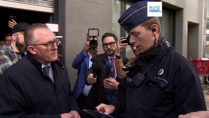 Полиция Брюсселя пытается закрыть собрание ультраправых националистов с участием Орбана и Фараджа