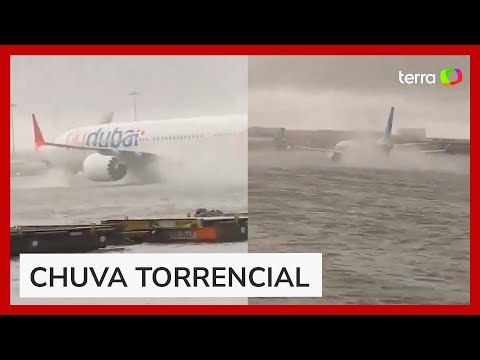 Tempestade inunda pista do aeroporto de Dubai e faz aviões trafegarem sobre a água