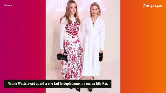 PHOTOS Laetitia Casta à New York : Rouge à lèvre sensuel, paillettes... L'actrice brille pour Dior, devant Lena Situations, sage et élégante