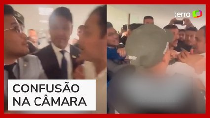 Glauber Braga e Kim Kataguiri são contidos por seguranças após bate-boca: 'Marginais do MBL'