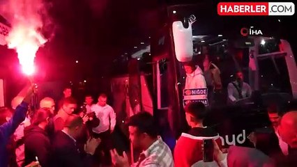 Avrupa 2.'si boksör memleketi Niğde'de coşkuyla karşılandı