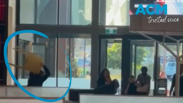 Teens charged after wielding machetes, knives, axe in Melbourne shopping centre