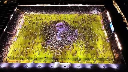 WATCH: Drone footage captures Pompey fans as they storm the pitch - video by Marcin Jedrysiak