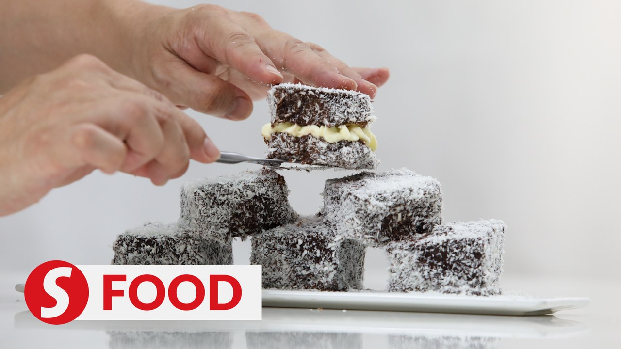 Retro Recipe: Lamington cake