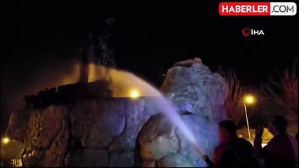 Denizli'de Milli Mücadele kahramanının heykeli kundaklandı