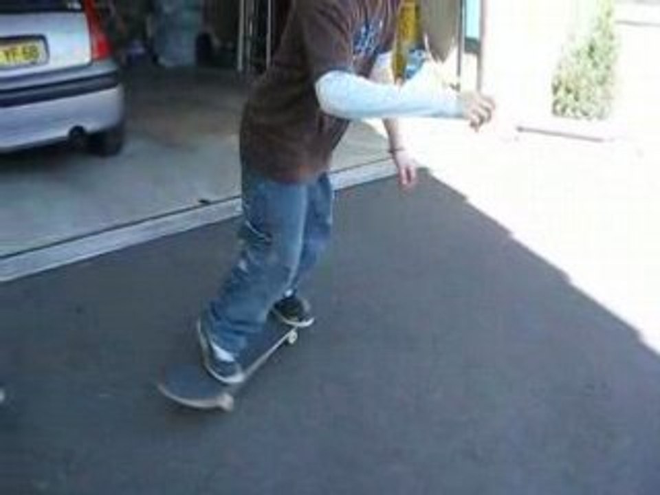 kickflip ² ,shove-it skate