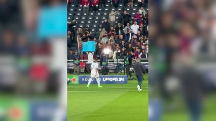 La viral forma de salir de Montjuic de Mbappé