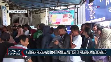 Antrian Panjang Penumpang Kapal di Loket Tiket Pelabuhan Gorontalo