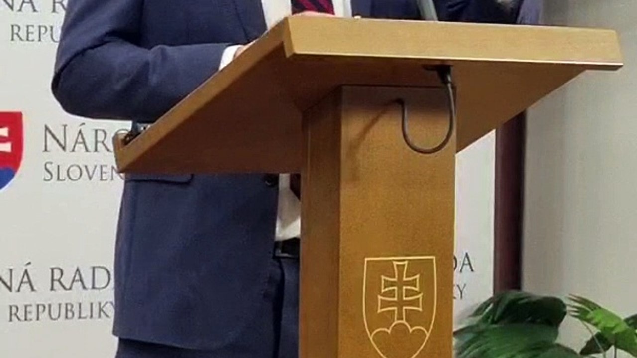 ZÁZNAM:NRSR: Výbor neprijal uznesenie k preletu vrtuľníka F. Kuffu nad národným parkom Malá Fatra