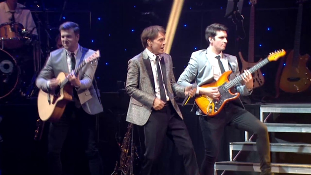 MEMPHIS TENNESSEE by Cliff Richard - live performance 2015 - HD  + lyrics