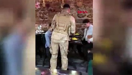 Askeri üniforma ile servis yapanlara gözaltı