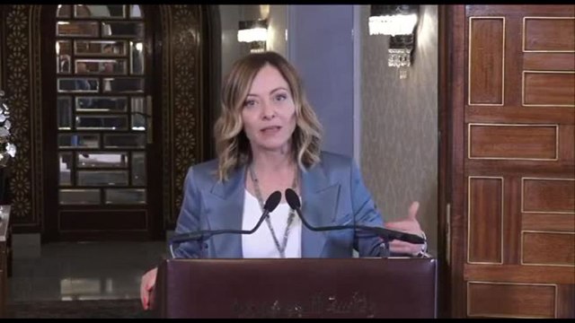 Meloni a Tunisi: lavoriamo insieme contro trafficanti di esseri umani