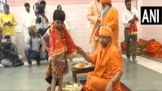 Chaitra Navratri Puja: सीएम योगी ने गोरखनाथ मंदिर में किया विधिवत कन्‍या पूजन